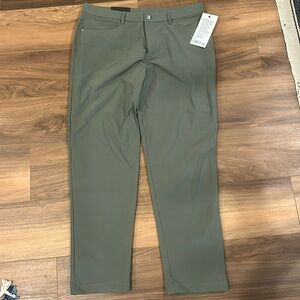 Men’s Lululemon ABC Relaxed Fit 36, 34L